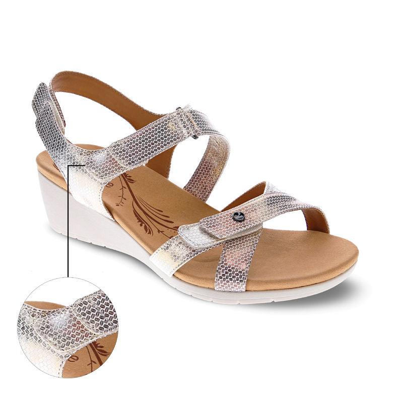 Casablanca Backstrap Wedge