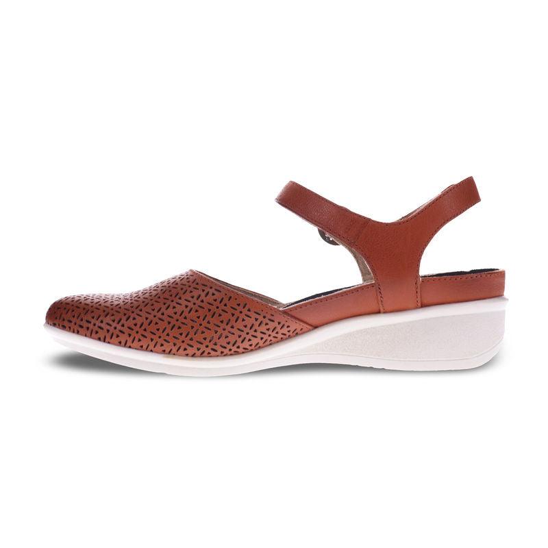 Calabria Closed Toe Sandal - Revere Shoes