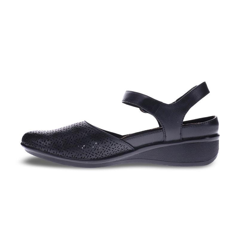 Calabria Closed Toe Sandal