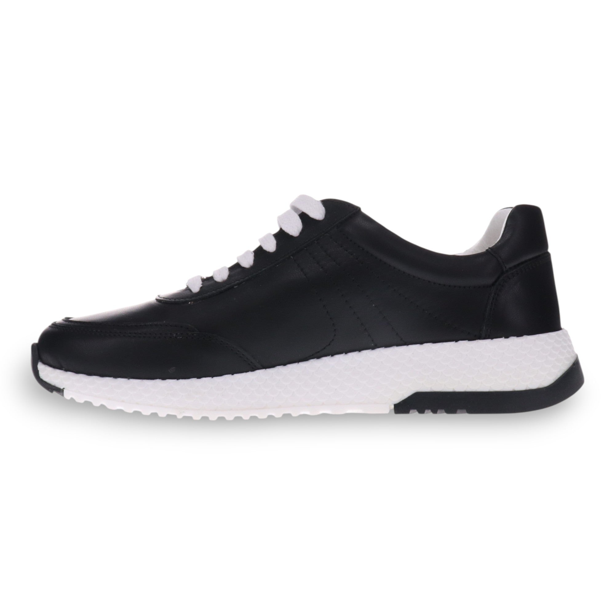Sapporo Lifestyle Sneaker - Effortless Style with a Perfect Fit